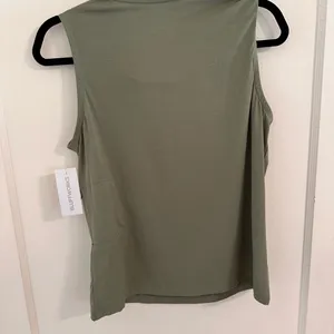 Bluffworks Green Sleeveless Cowl Neck Top NWT thumbnail 6