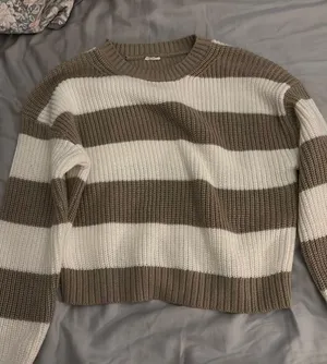Garage Sweater thumbnail 3