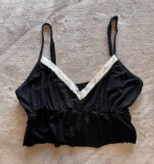 Black & White Lace Trim Y2K Crop Tank Top Cami Women’s Sz S GUC thumbnail 1
