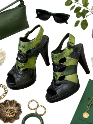 Bottega Veneta Green Leather Cutout Platform Heels EU 38 Rare Archive COA in FUC thumbnail 2