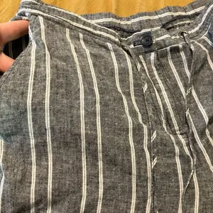 Grey striped Flowy pants size medium Gray thumbnail 3