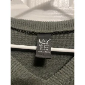 Women's Olive Green‎ Solid Waffle Knit Tunic by Lidy S/M thumbnail 3