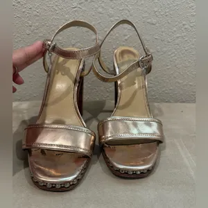 Coach Gold Women's Sandals‎ Heels Size 7.5 B thumbnail 2
