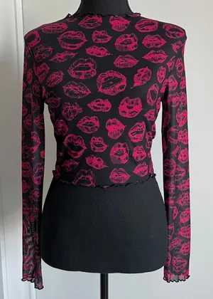 Shein Red Lips Mesh Crop Top Womens Small Long Sleeve Black thumbnail 1