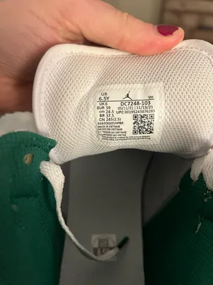 Air Jordan 1 Mid SE Grey Pine thumbnail 11