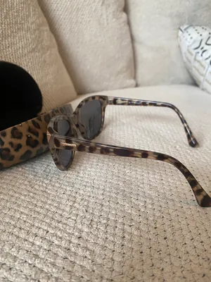 Guess Sunglasses thumbnail 3