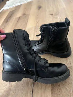 Amazon Black boots thumbnail 4