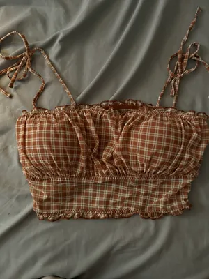 Hollister Crop Top thumbnail 1