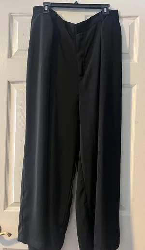 Classic Black Wide-Leg Women’s Dress Pants thumbnail 1