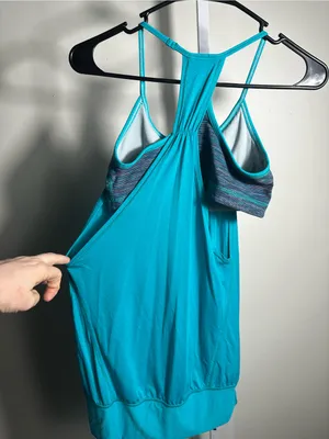 232. Lululemon Teal Turquoise Flowy Racerback Tank Built In Bra size 4 thumbnail 4