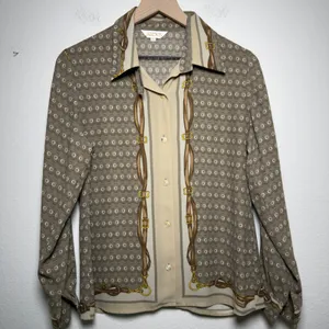 Alexis Women Blouse Small Taupe Equestrian Chain Scarf Print Button Down Classic thumbnail 1