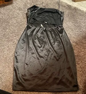 Black Dress Size M thumbnail 2
