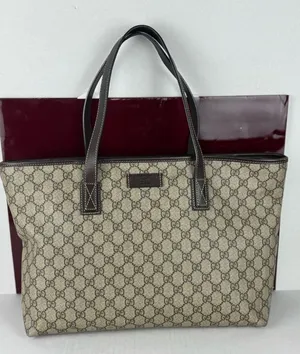 GUCCI GG Supreme Monogram Medium Zippered Shopping Tote Dark Brown. thumbnail 1