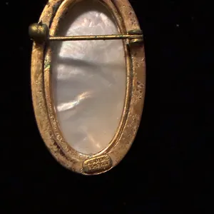 Vintage 12k Gold-Filled Mother of Pearl Pendant. thumbnail 6