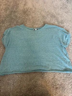 Oversize Crop Shirts thumbnail 4