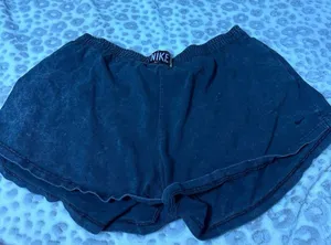 Nike grey shorts thumbnail 1