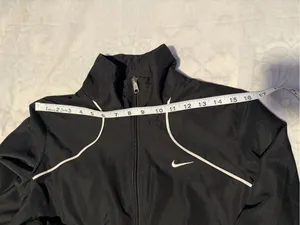Nike women Black Windbreaker Jacket with White Piping size M thumbnail 12