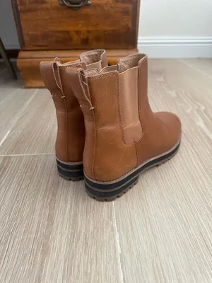 Madewell Leather Chelsea Ankle Boots in Tan thumbnail 3
