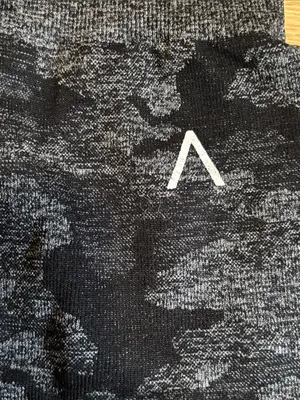 ACTA Seamless Charcoal Camo High-Waist Leggings and Crop Top Set thumbnail 7