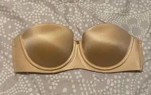 NWOT Savage X Fenty Bra thumbnail 1