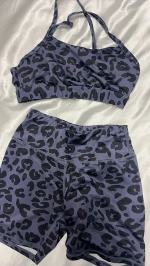 Amazon Workout Set Two-Piece Leopard  thumbnail 1