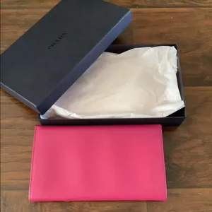 NICE PRADA SAFIANO LEATHER WALLET 🌷🌷🌷 thumbnail 10