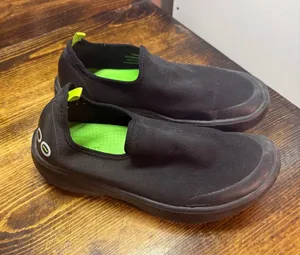 Oofos Black Slip On Sneakers Size‎ Womens 7 thumbnail 1