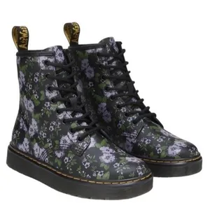 Dr. Martens Zavala Primrose Floral Hydro Combat Boots Womens Size 6 Docs Purple thumbnail 8
