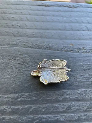 Vintage Silver Tone Turtle Brooch Featuring a Sparkling Rhinestone Shell thumbnail 5