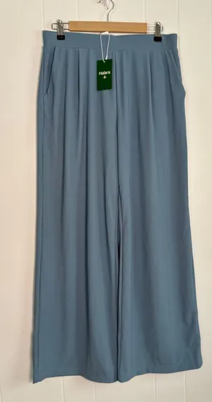 NWT‎ Halara Dusty Blue Wide Leg Pleated High Waisted Pockets Ribbed Trousers L thumbnail 1