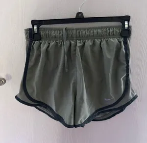 Nike running shorts thumbnail 1