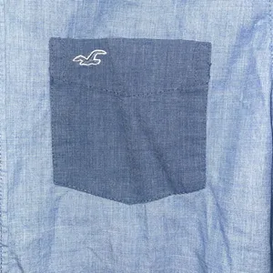VTG Hollister Women’s Denim Shirt S Button Down Long Sleeve 35” Bust Slim Fit thumbnail 2