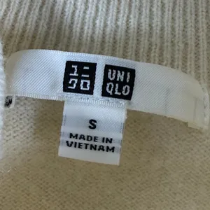 Uniqlo 100% Cashmere Short Sleeve Mock Neck Sweater Cream 251-472977 S thumbnail 2