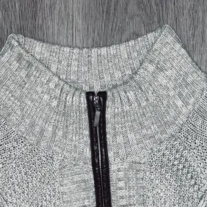 Venus Women’s Med Beige Cable Knit Faux Leather Trim Full Zip Cardigan Sweater thumbnail 4