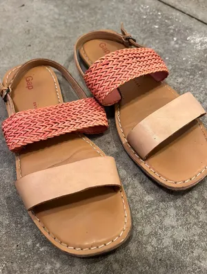 Gap Sandals Women’s thumbnail 1