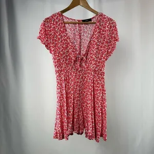 Lulus Dondi Print Tie-Front Short Sleeve Romper in Red and‎ White Size Small thumbnail 5