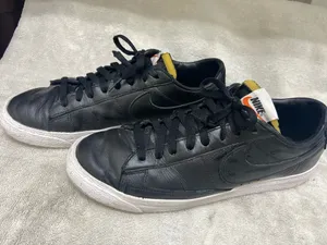 Nike Men’s Black Leather Athletic Casual Shoes Size 10 EU 44 Style 616829-997 thumbnail 2