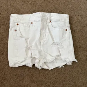 American Eagle White Jean Shorts thumbnail 1