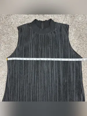 DKNY Pleated Sleeveless Mock Neck Top Blouse Black Large L NWT Workwear Office thumbnail 6