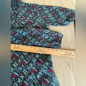 Patagonia Women's Blue and Red Patterned Ski Jacket thumbnail 7