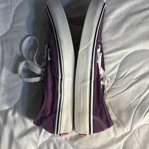 Vans off the wall Purple Shoes Size 5 Men. 6.5 Women thumbnail 3