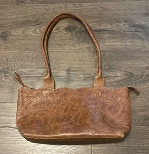 Leaders in Leather Light Brown Leather Shoulder Bag w/ Floral Western Design thumbnail 1