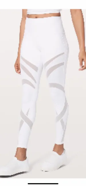 Lululemon Wunder Under Leggings 28” thumbnail 5
