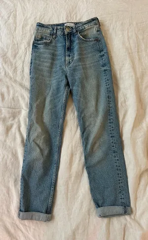 ZARA Boyfriend Jeans thumbnail 1