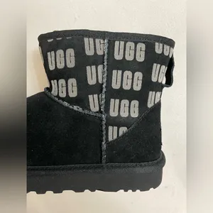 UGG New without original box Classic Mini II Print Boots Black & Grey Size 7 thumbnail 8