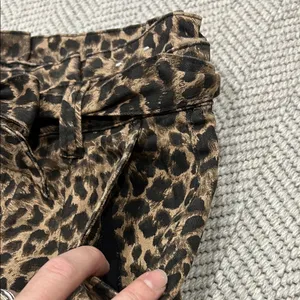 Express Leopard Print Paperbag Waist Shorts - Brown/Black thumbnail 8