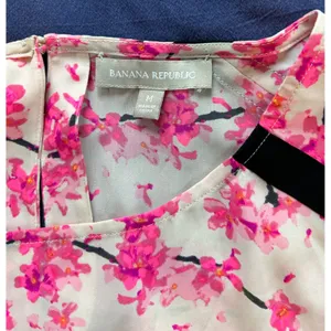 Banana Republic Pink Cherry Blossom Floral Blouse Black Trim Size M thumbnail 3
