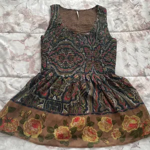 Free People brown floral smocked fit & flare lined blouse, size XS bohemian thumbnail 1