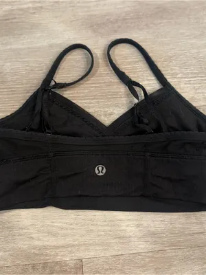 Lululemon Ujjayi Bra in Black Size 4 thumbnail 4