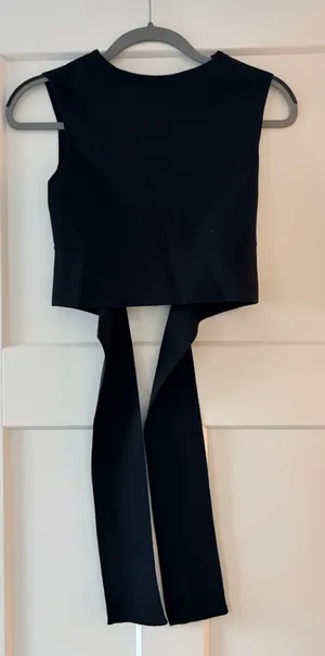 Wild Fable Sleek Black Tie-Back Crop Top thumbnail 1
